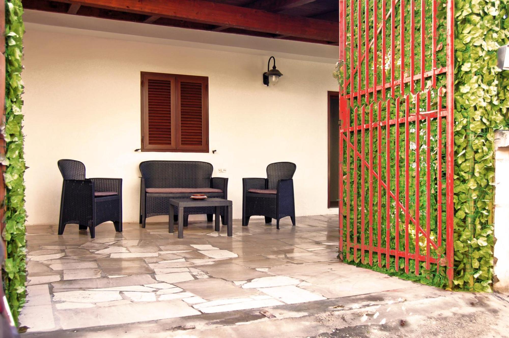 Sea Breeze Villa - Luna Apartment Bari Buitenkant foto